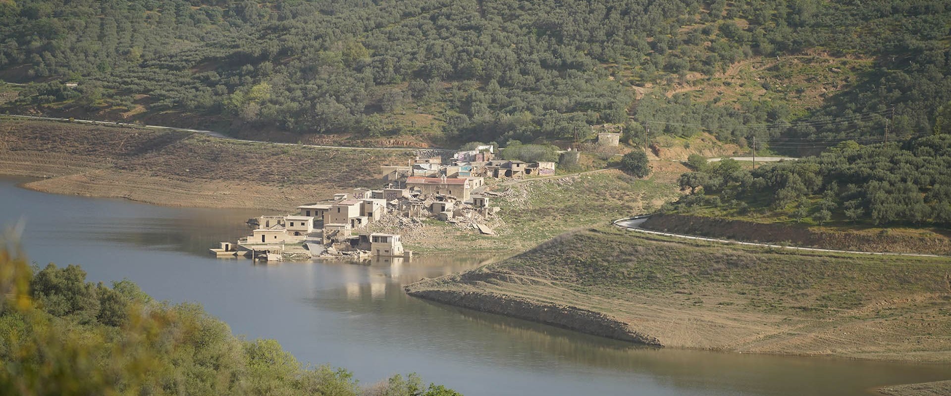 Discover the Majestic Aposelemis Dam: Crete's Water Supply Marvel